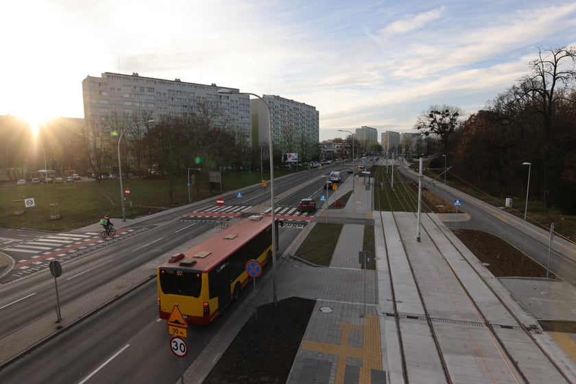 Ulica Powowicka pierwszego dnia po remoncie