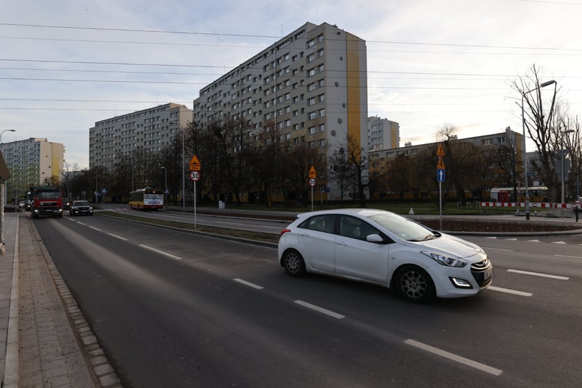 Ulica Powowicka pierwszego dnia po remoncie