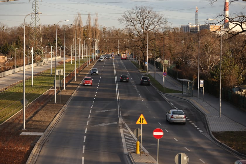 Ulica Powowicka pierwszego dnia po remoncie