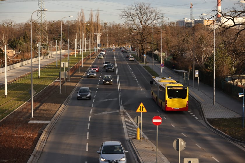 Ulica Powowicka pierwszego dnia po remoncie