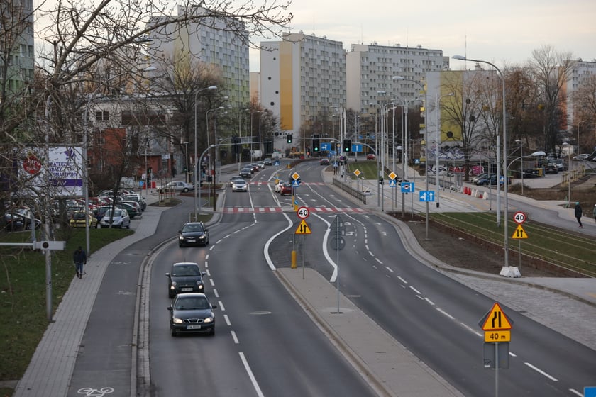 Ulica Powowicka pierwszego dnia po remoncie