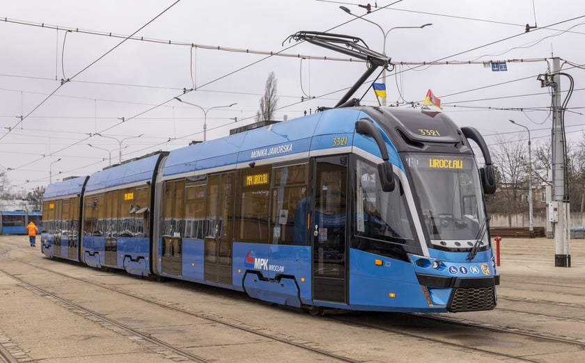 Uroczystość nadania imienia Moniki Jaworskiej tramwajowi wrocławskiego MPK