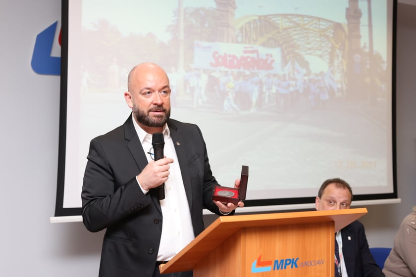 Walny zjazd delegatów NZSS Solidarność MPK Wrocław w zajezdni przy ul. Obornickiej