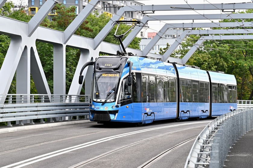 Pierwszy dzień regularnych kursów tramwajów na Nowy Dwór.