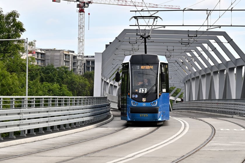 Pierwszy dzień regularnych kursów tramwajów na Nowy Dwór.