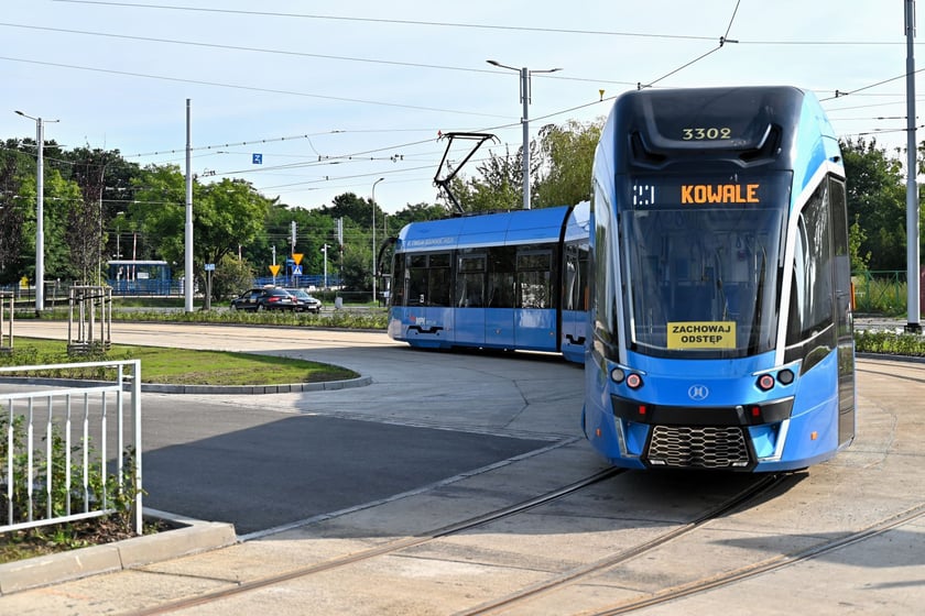 Pierwszy dzień regularnych kursów tramwajów na Nowy Dwór.