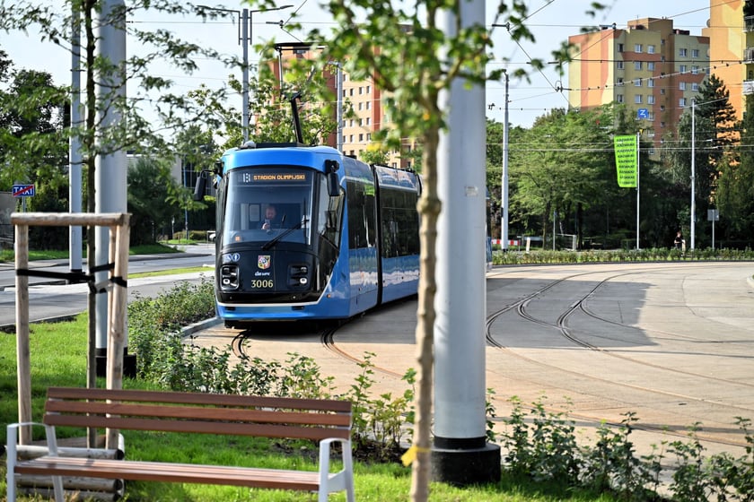 Pierwszy dzień regularnych kursów tramwajów na Nowy Dwór.