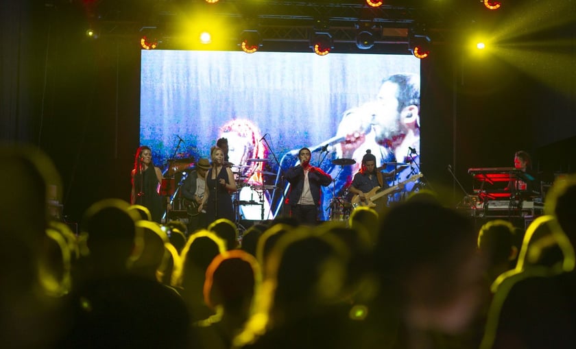 Koncert w rocznice powodzi Wrocław 22 sierpnia, MESAJAH feat, Grubson, Jagoda Kret, Sound?n?Grace, Miodu (Jamal), Gutek (Indios Bravos), I Grades, Kasia Kowalska.