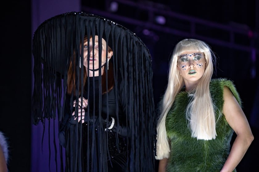 Scena z najnowszej premiery we wrocławskim Capitolu: ?Priscilla, Królowa Pustyni. Musical?. Data premiery: 7 października 2022 roku