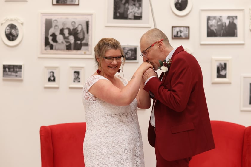 Agnieszka Gil i Piotr Gawałko ślubowali sobie miłość w bibliotece
