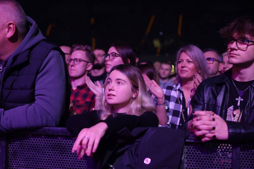 Zagrały gwiazdy IRA, Elektryczne Gitary i T.Love. wROCK for Freedom w Hali Stulecia