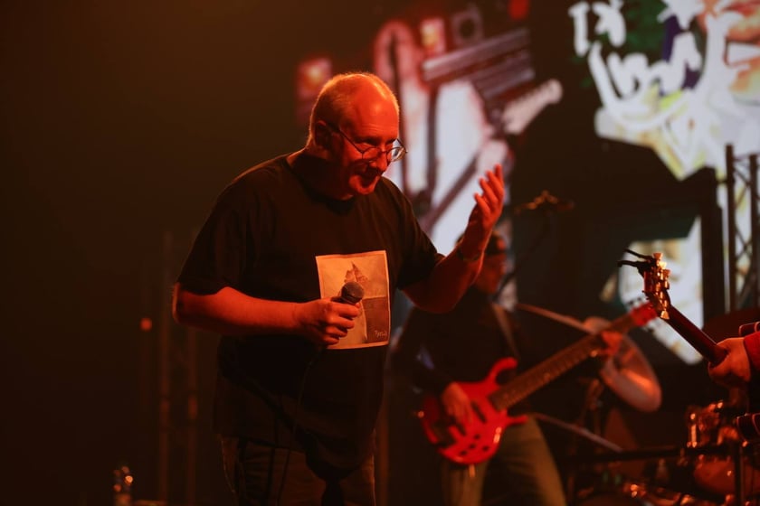 Zagrały gwiazdy IRA, Elektryczne Gitary i T.Love. wROCK for Freedom w Hali Stulecia