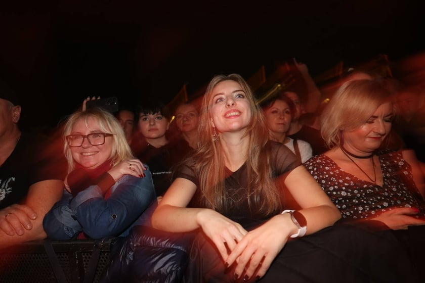 Zagrały gwiazdy IRA, Elektryczne Gitary i T.Love. wROCK for Freedom w Hali Stulecia