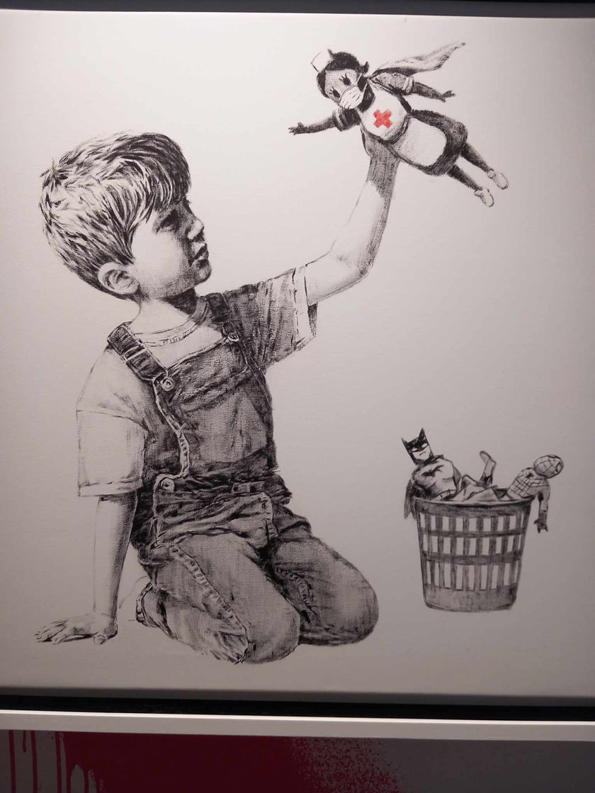 Banksy we Wrocławiu. Na zdjęciu jego prace prezentowane w hali IASE przy ul. Wystawowej