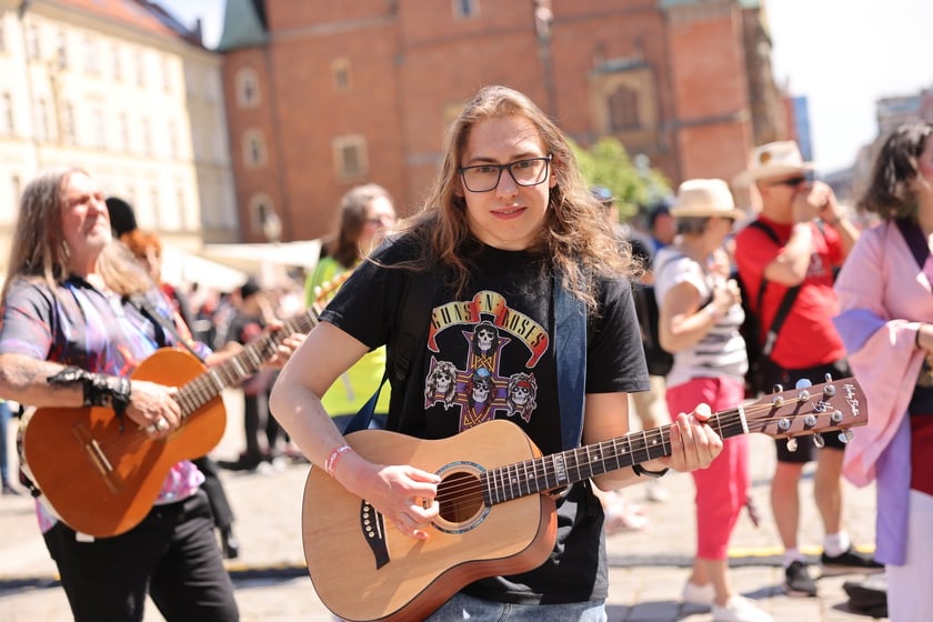 Gitarzyści na wrocławskim rynku. Gitarowy Rekord Świata 2024
