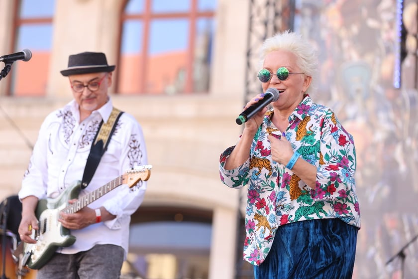 Gitarzyści na wrocławskim rynku. Gitarowy Rekord Świata 2024