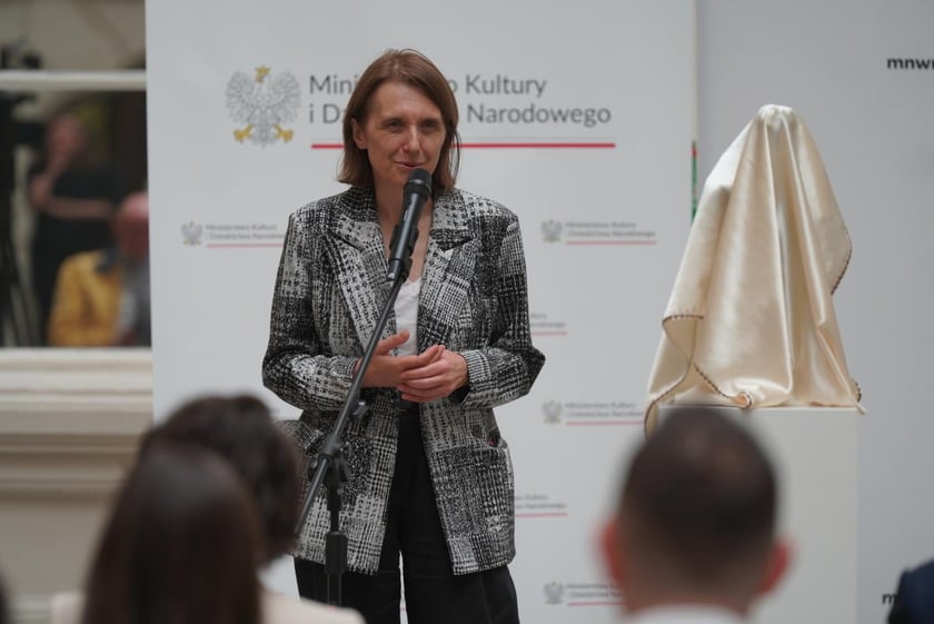 Minister kultury i dziedzictwa narodowego Hanna Wr&oacute;blewska
