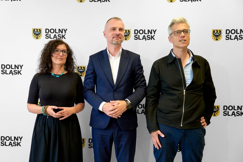 Izabela Duchnowska, Jarosław Rabczenko, wicemarszałek wojew&oacute;dztwa dolnośląskiego, dyrektor Michał Zadara&nbsp;