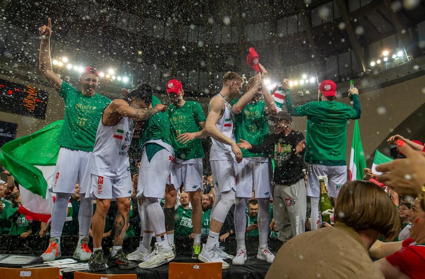 Koszykarze WKS-u wygrali cztery mecze z Legią i świętują 18. tytuł w historii klubu