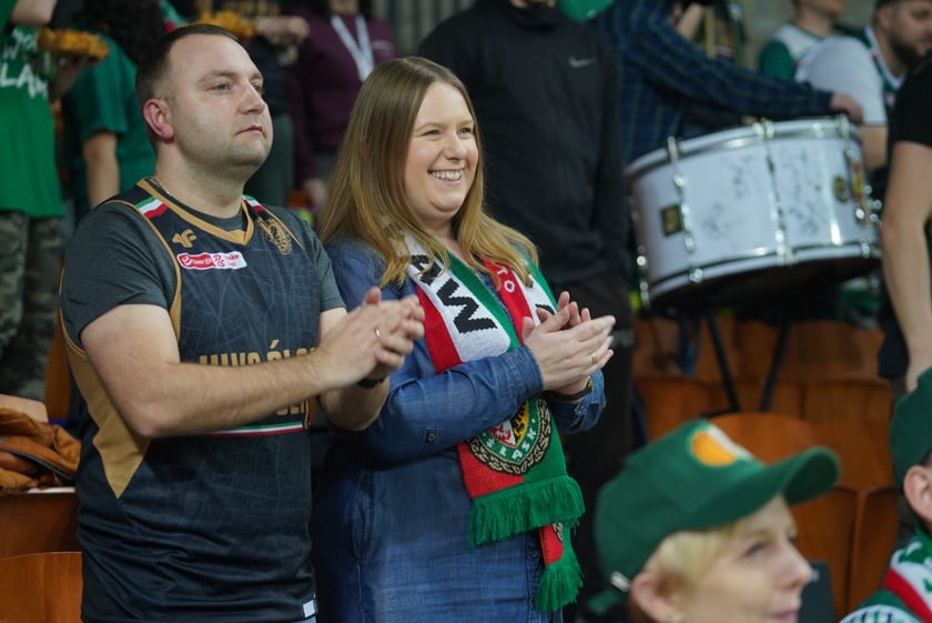 Ale emocje! Wrocławscy kibice nie mają sobie równych! Dużo zdjęć z koszykarskiego święta w Hali Stulecia