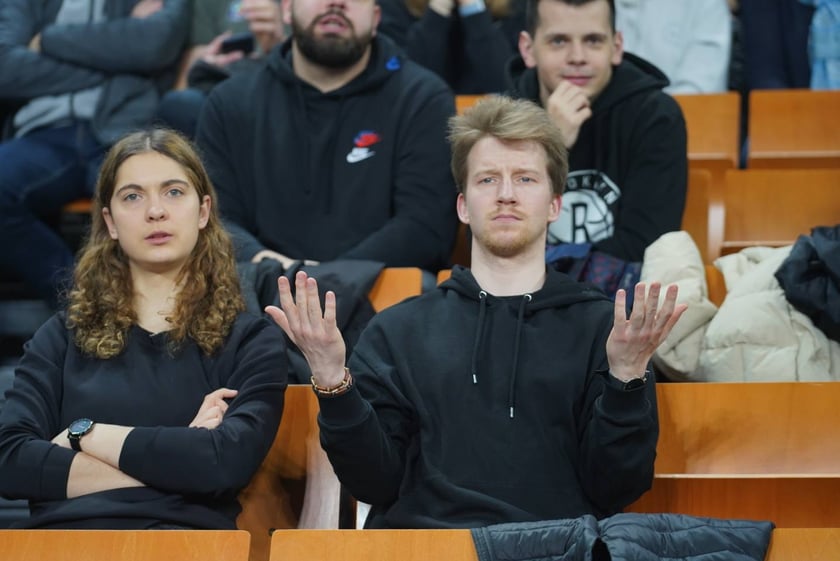 Ale emocje! Wrocławscy kibice nie mają sobie równych! Dużo zdjęć z koszykarskiego święta w Hali Stulecia