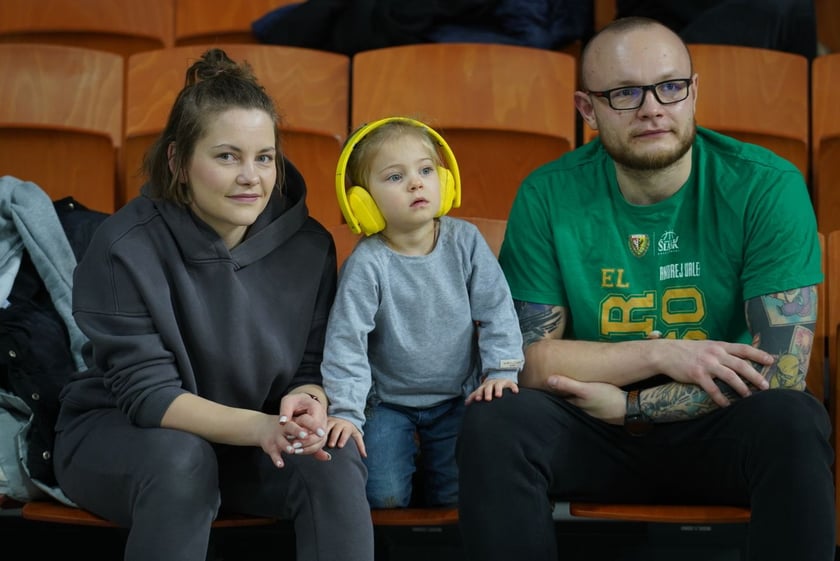 Ale emocje! Wrocławscy kibice nie mają sobie równych! Dużo zdjęć z koszykarskiego święta w Hali Stulecia