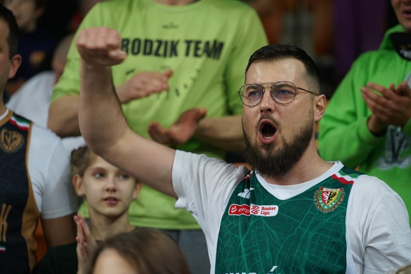 Ale emocje! Wrocławscy kibice nie mają sobie równych! Dużo zdjęć z koszykarskiego święta w Hali Stulecia