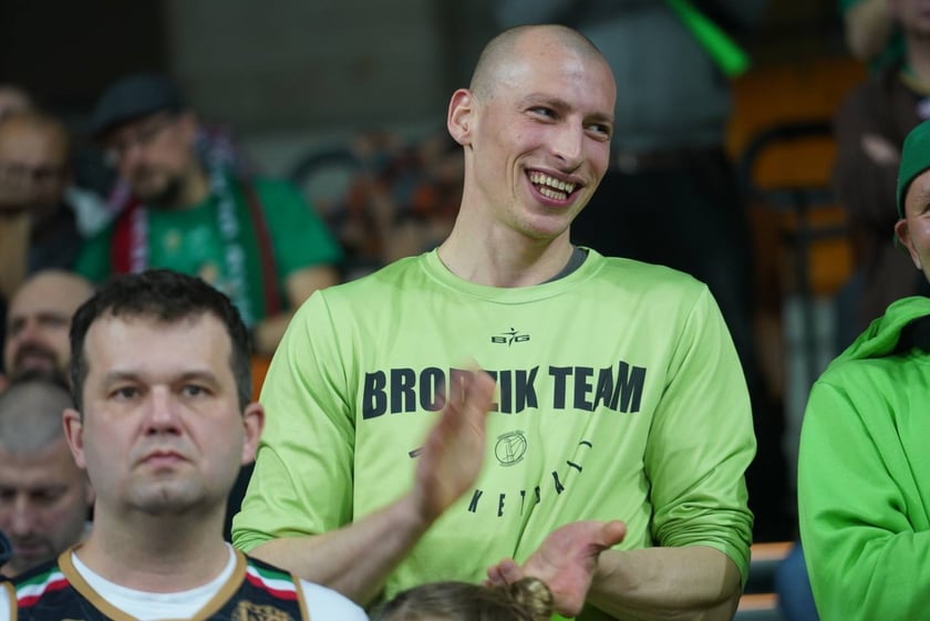 Ale emocje! Wrocławscy kibice nie mają sobie równych! Dużo zdjęć z koszykarskiego święta w Hali Stulecia