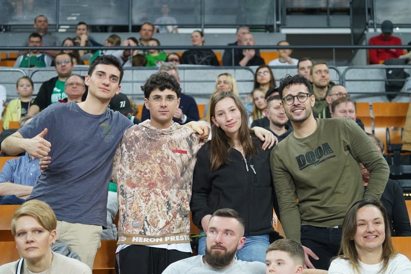 Ale emocje! Wrocławscy kibice nie mają sobie równych! Dużo zdjęć z koszykarskiego święta w Hali Stulecia