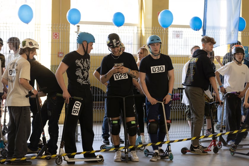 Zawody MC Scoot Dżem w wyczynowej jeździe na hulajnodze odbyły się w Centrum Sportów Ekstremalnych przy ul. Legnickiej 65