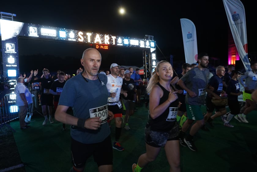 9. Nocny Wrocław Półmaraton - zdjęcia uczestników, 17 czerwca 2023 r.