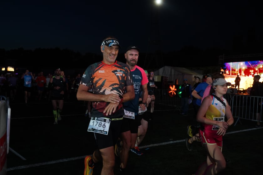 9. Nocny Wrocław Półmaraton - zdjęcia uczestników, 17 czerwca 2023 r.