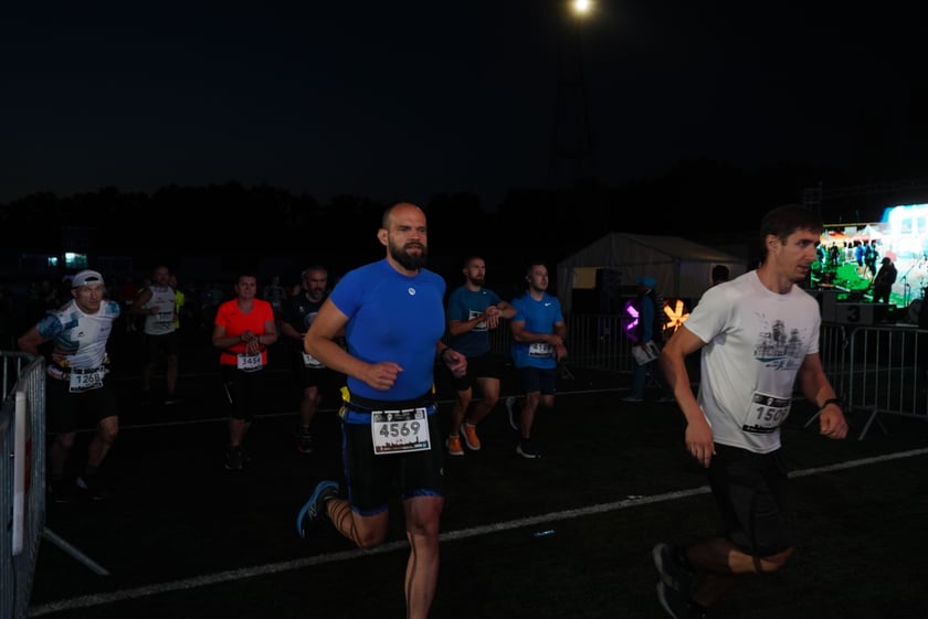 9. Nocny Wrocław Półmaraton - zdjęcia uczestników, 17 czerwca 2023 r.