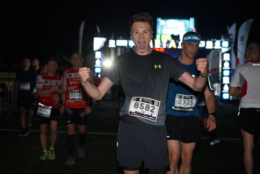 9. Nocny Wrocław Półmaraton - zdjęcia uczestników, 17 czerwca 2023 r.