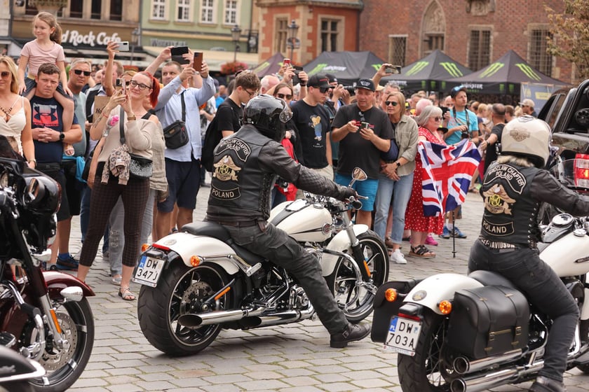 gwiazdy żużla na wrocławskim Rynku, 27.07.2023