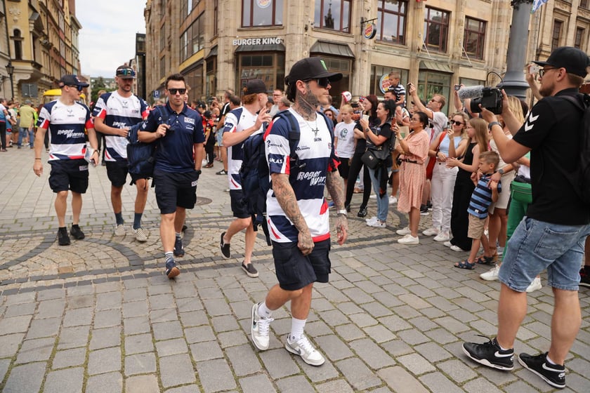 gwiazdy żużla na wrocławskim Rynku, 27.07.2023