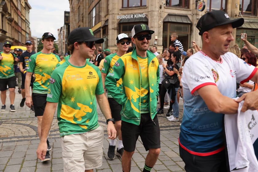 gwiazdy żużla na wrocławskim Rynku, 27.07.2023