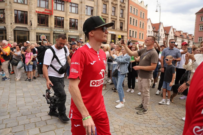 gwiazdy żużla na wrocławskim Rynku, 27.07.2023