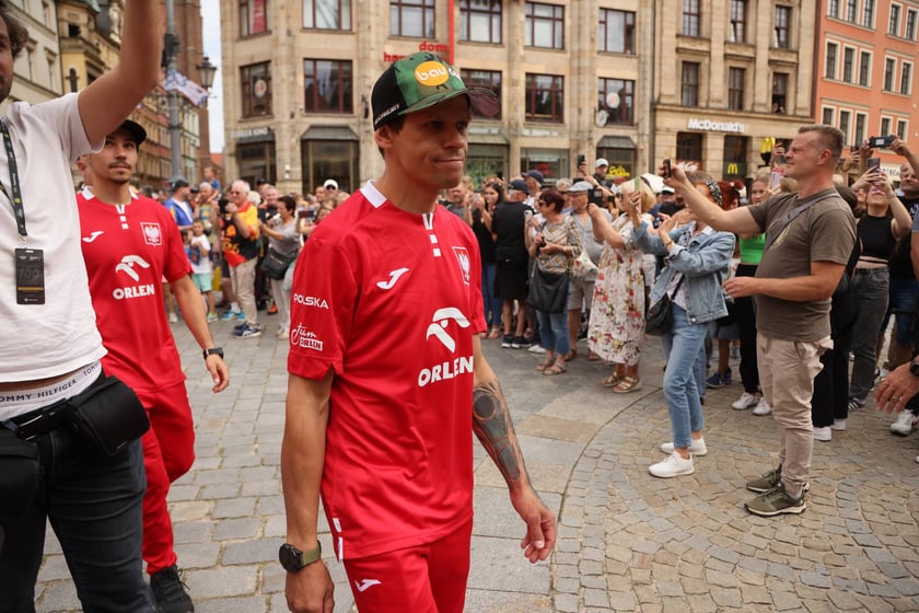 gwiazdy żużla na wrocławskim Rynku, 27.07.2023