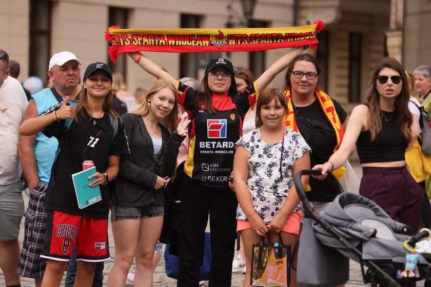 gwiazdy żużla na wrocławskim Rynku, 27.07.2023