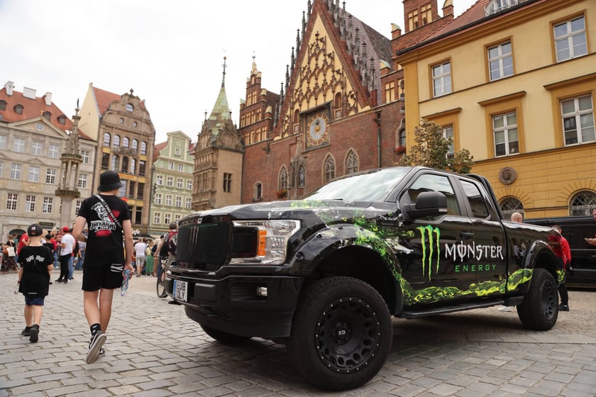 gwiazdy żużla na wrocławskim Rynku, 27.07.2023