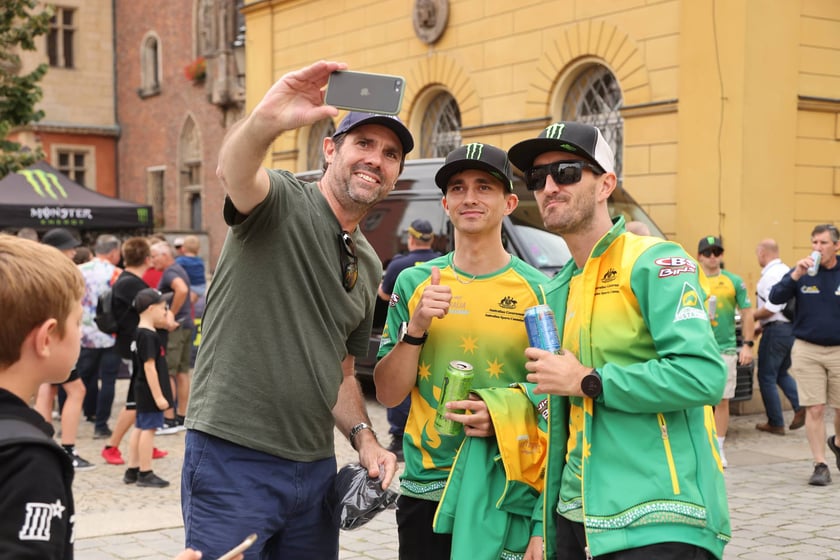 gwiazdy żużla na wrocławskim Rynku, 27.07.2023
