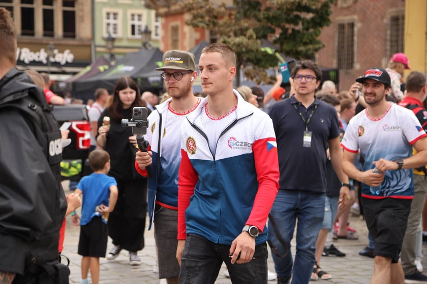 gwiazdy żużla na wrocławskim Rynku, 27.07.2023
