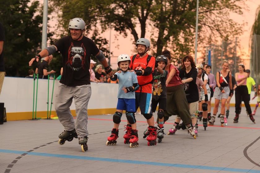 Potańcówka na rolkach ? Skate Night Wrocław odbyła się w piątkowy wieczór (18 sierpnia)