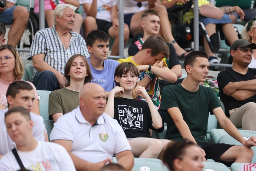 Taka atmosfera panowała na trybunach podczas meczu Śląsk Wrocław - Lech Poznań.