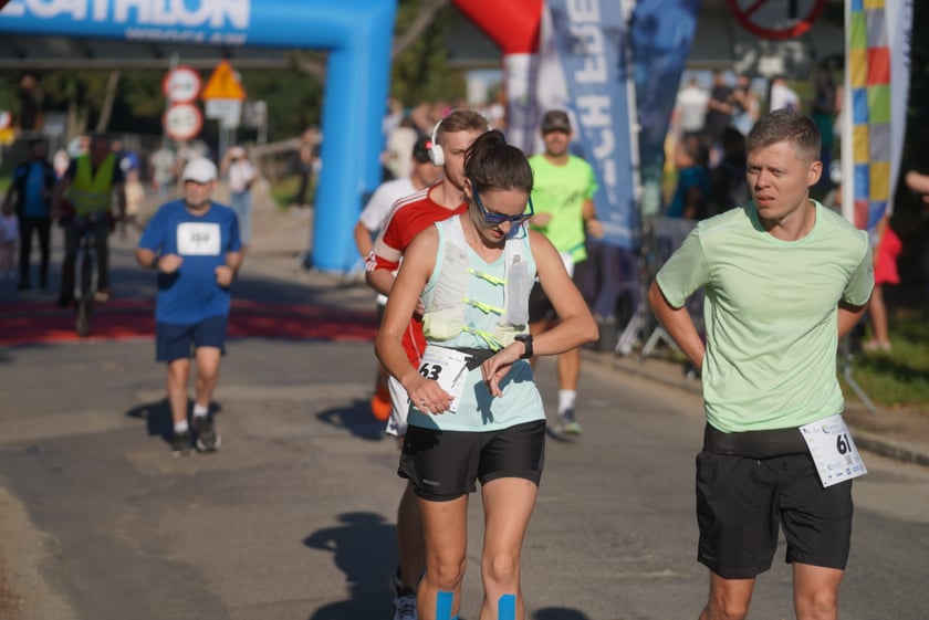 Biegacze i kibice na Orthos H2O Wrocław Półmaratonie