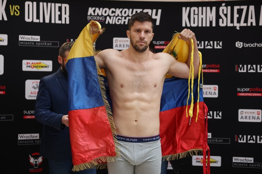 Knockout Boxing Night 34 - ważenie zawodników przed walką bokserską