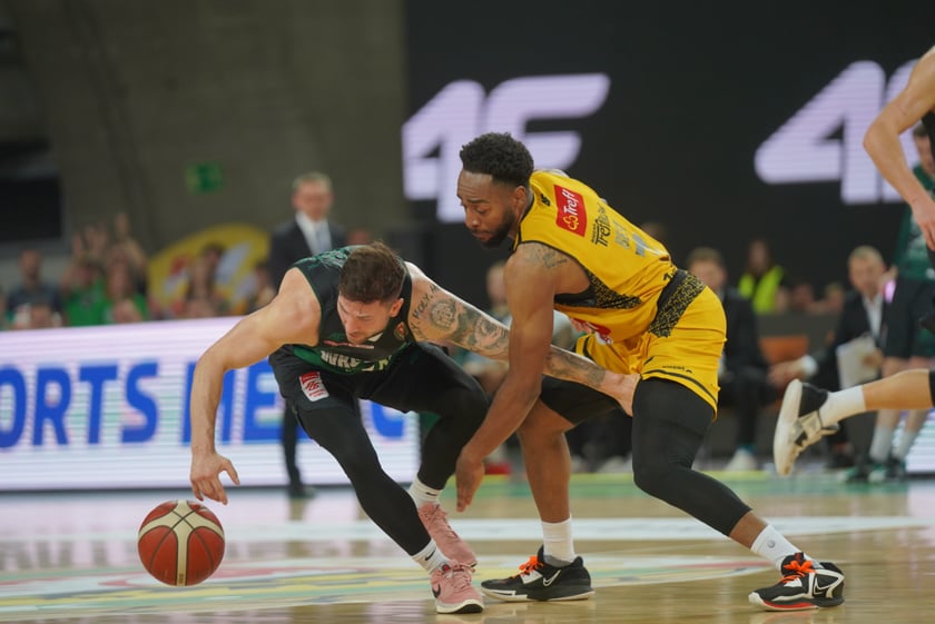 Mecz Śląska Wrocław z Treflem Sopot w Hali Stulecia.