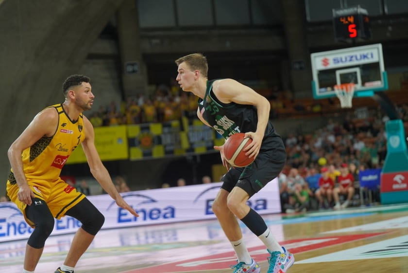 Mecz Śląska Wrocław z Treflem Sopot w Hali Stulecia.