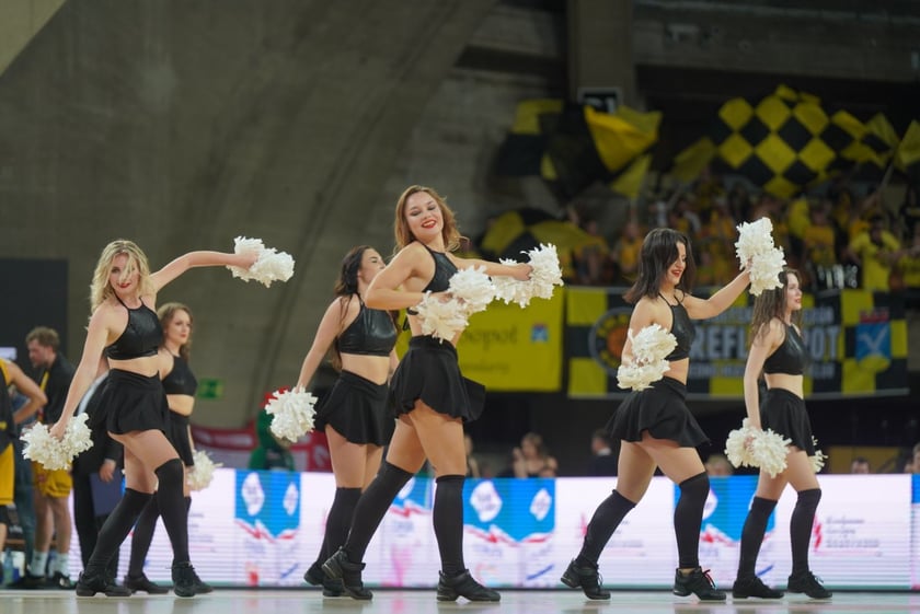 Mecz Śląska Wrocław z Treflem Sopot w Hali Stulecia.